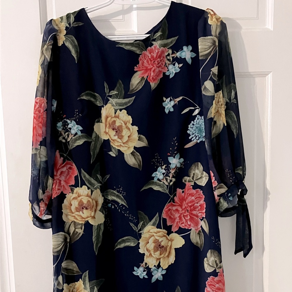 NY & CO floral navy dress